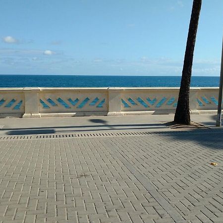 Flat Avenida Oceânica Barra Salvador Exterior foto