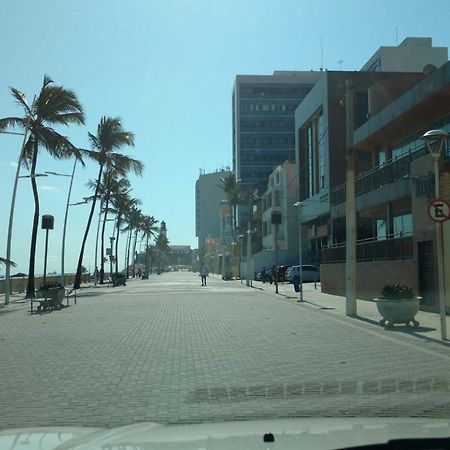 Flat Avenida Oceânica Barra Salvador Exterior foto