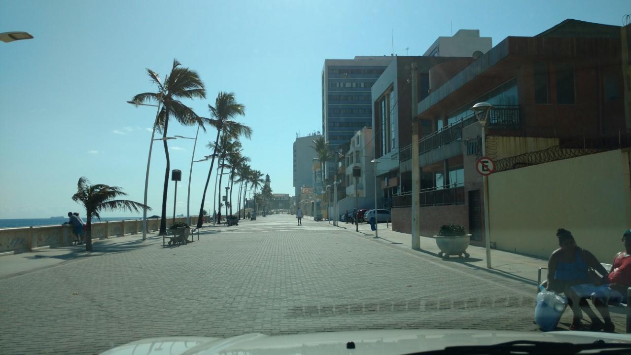 Flat Avenida Oceânica Barra Salvador Exterior foto